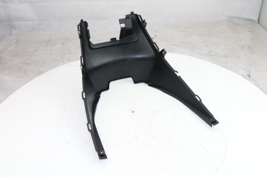 photo de TAPA BAJO ASIENTO HONDA NHX LEAD 110 (2008 - 2010) - Zoom estado de uso