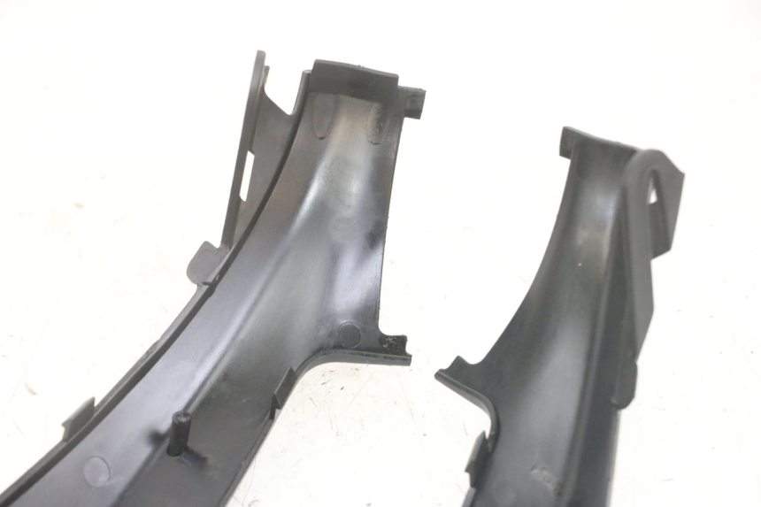 photo de TAPA BAJO ASIENTO PIAGGIO NRG POWER PUREJET 50 (2018 - 2021) - Otra perspectiva