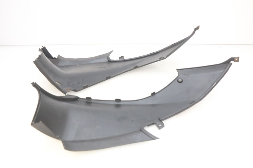 photo de TAPA DEBAJO DEL ASIENTO MBK OVETTO 2T 50 (2007 - 2017) - Vista general del producto