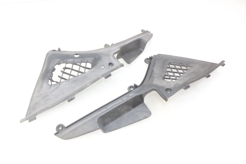 photo de TAPA BAJO EL ASIENTO KYMCO PEOPLE 250 (2004 - 2008) - Vista principal