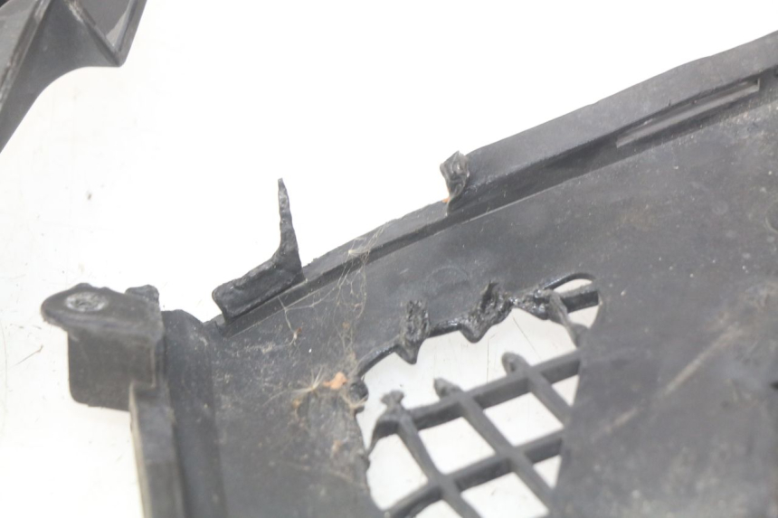 photo de TAPA BAJO EL ASIENTO KYMCO PEOPLE 250 (2004 - 2008) - Zoom estado de uso