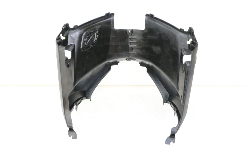 photo de TAPA DEBAJO DEL ASIENTO PEUGEOT KISBEE 4T 50 (2018 - 2022) - Primer plano técnico