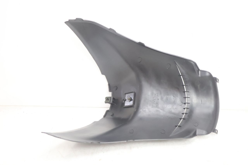 photo de TAPA BAJO ASIENTO LAZIO RENO 50 (2016 - 2021) - Primer plano técnico