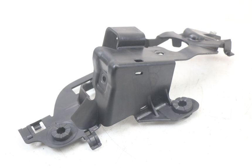 photo de TAPA BAJO ASIENTO ROYAL ENFIELD CONTINENTAL GT 650 (2019 - 2024) - Primer plano técnico