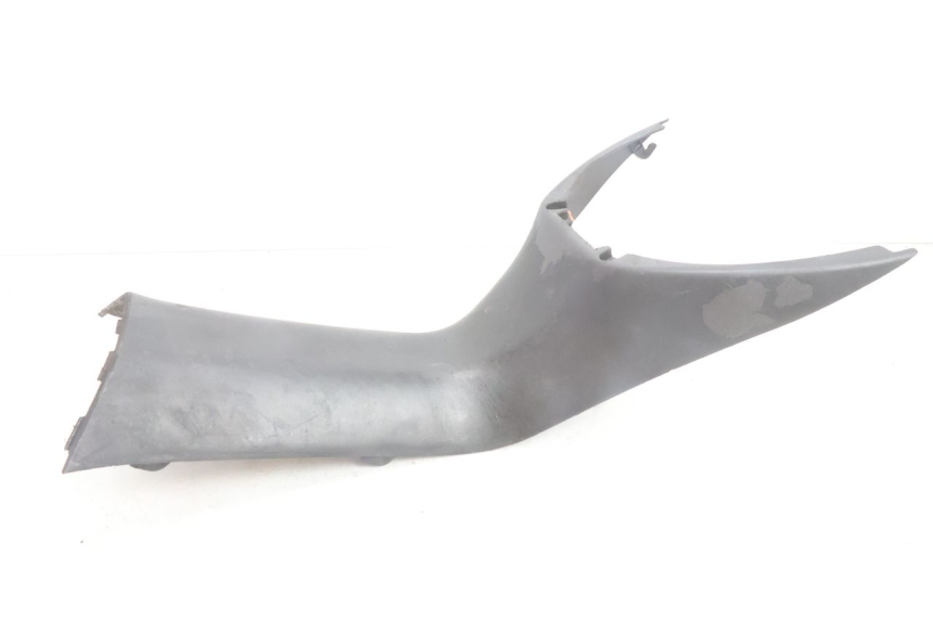 photo de TAPA BAJO ASIENTO GILERA RUNNER SP 50 (2002 - 2004) - Primer plano técnico