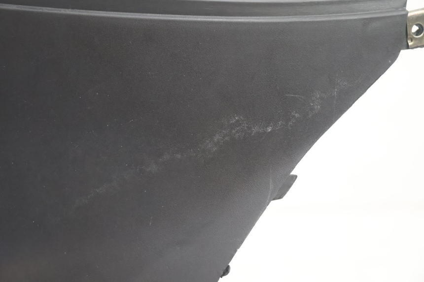photo de TAPA BAJO EL ASIENTO KEEWAY RY6 2T 50 (2011 - 2019) - Primer plano técnico