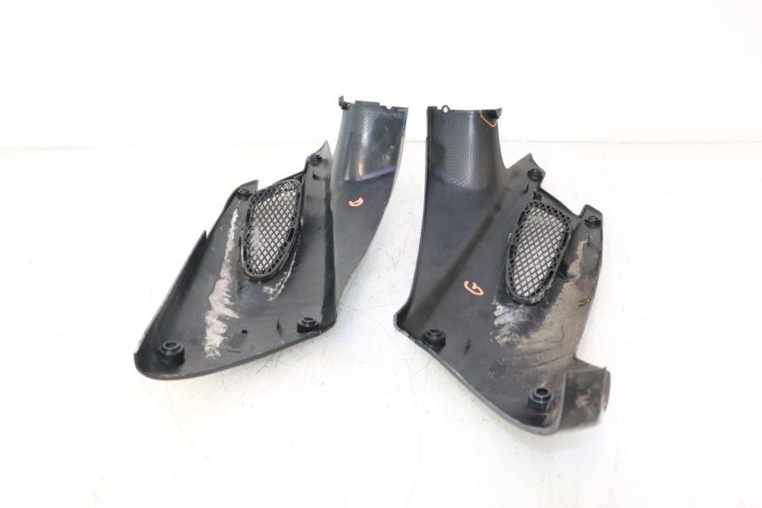 photo de TAPA BAJO EL ASIENTO PEUGEOT SPEEDFIGHT LC 50 (1996 - 2002) - Estado de la superficie y material