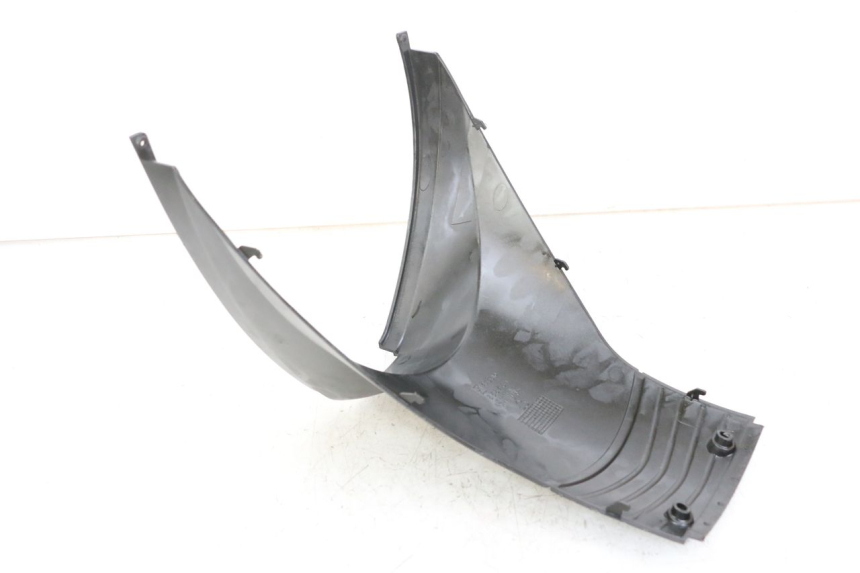 photo de TAPA BAJO ASIENTO APRILIA SR MOTARD 50 (2012 - 2018) - Detalle de la pieza