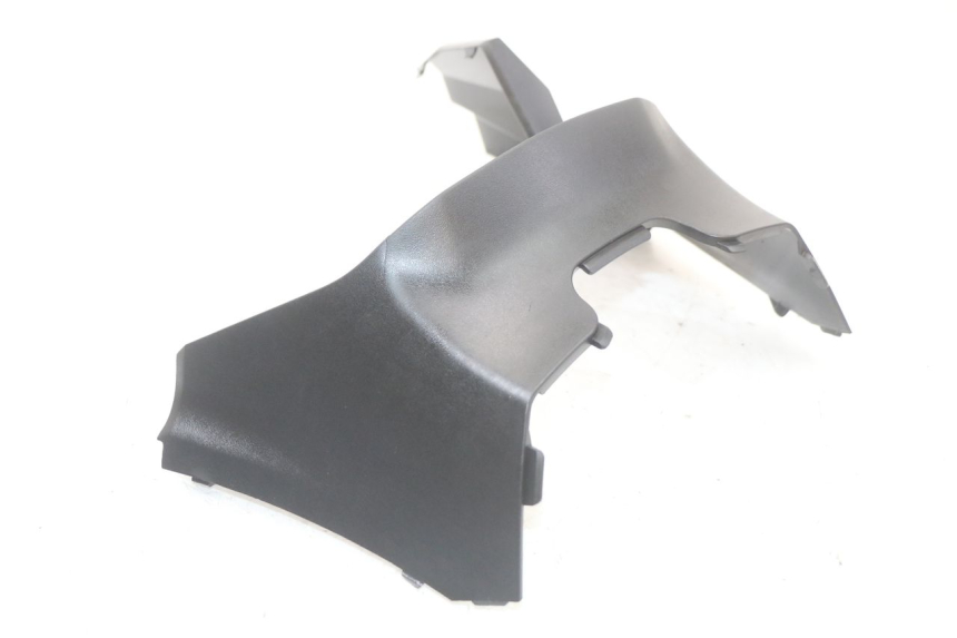 photo de TAPA BAJO ASIENTO SUZUKI BURGMAN 125 (2018 - 2021) - Detalle de la pieza