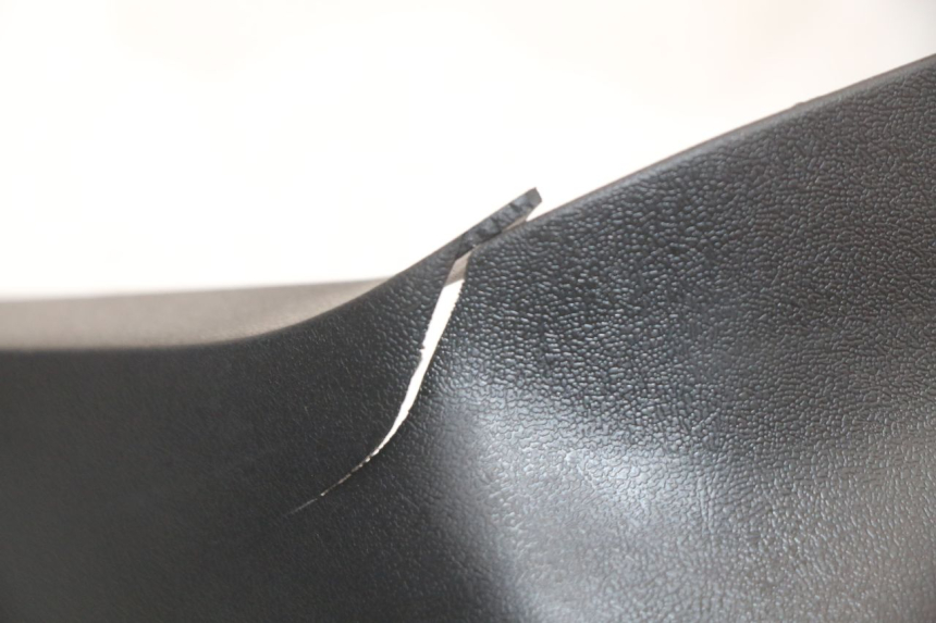 photo de TAPA BAJO ASIENTO SUZUKI BURGMAN 125 (2018 - 2021) - Otra perspectiva