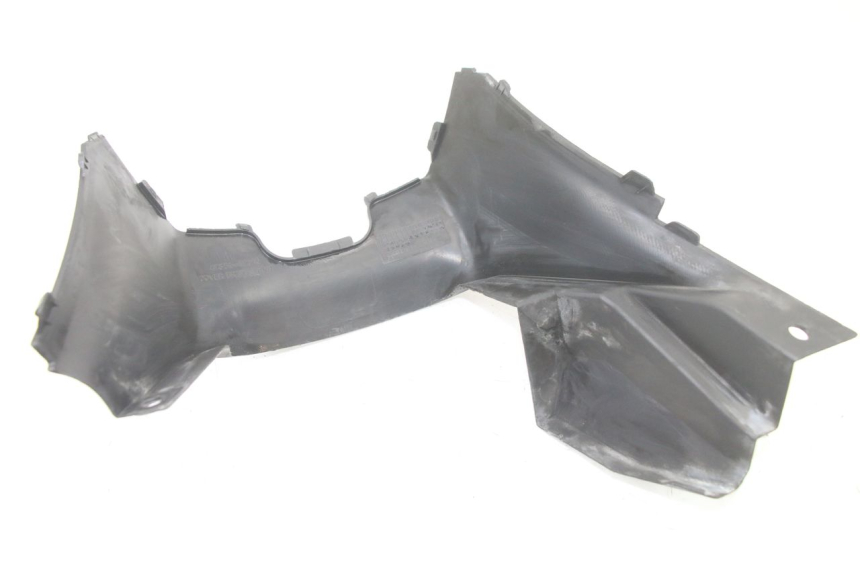 photo de TAPA BAJO ASIENTO SUZUKI BURGMAN 125 (2015 - 2017) - Primer plano técnico