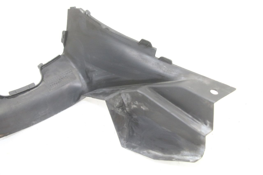 photo de TAPA BAJO ASIENTO SUZUKI BURGMAN 125 (2015 - 2017) - Detalles de los puntos de fijación