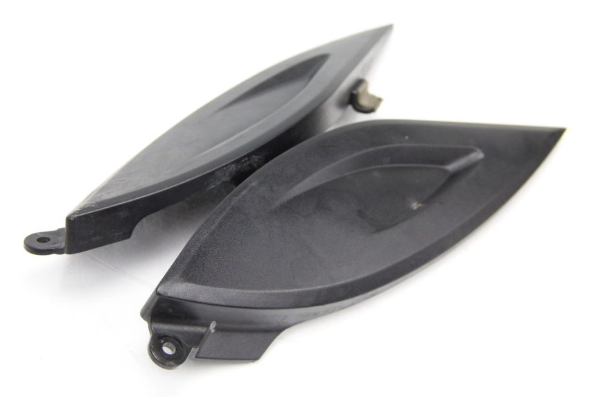 photo de TAPA BAJO ASIENTO YAMAHA TDM ABS 900 (2002 - 2014) - Primer plano técnico