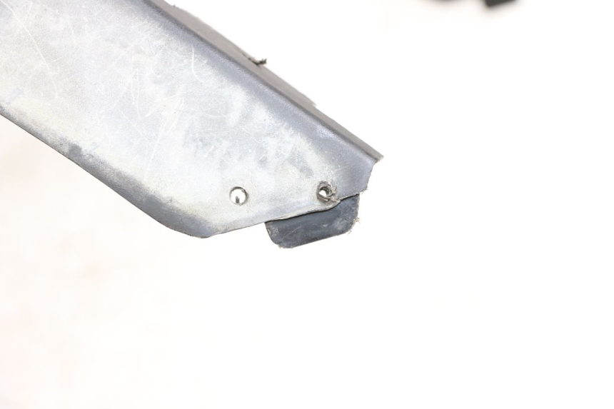 photo de TAPA BAJO ASIENTO PIAGGIO TYPHOON 50 (2000 - 2009) - Detalle de la pieza