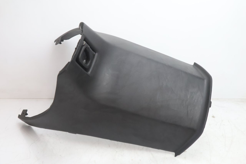photo de TAPA BAJO ASIENTO PIAGGIO TYPHOON 50 (2000 - 2009) - Zoom estado de uso