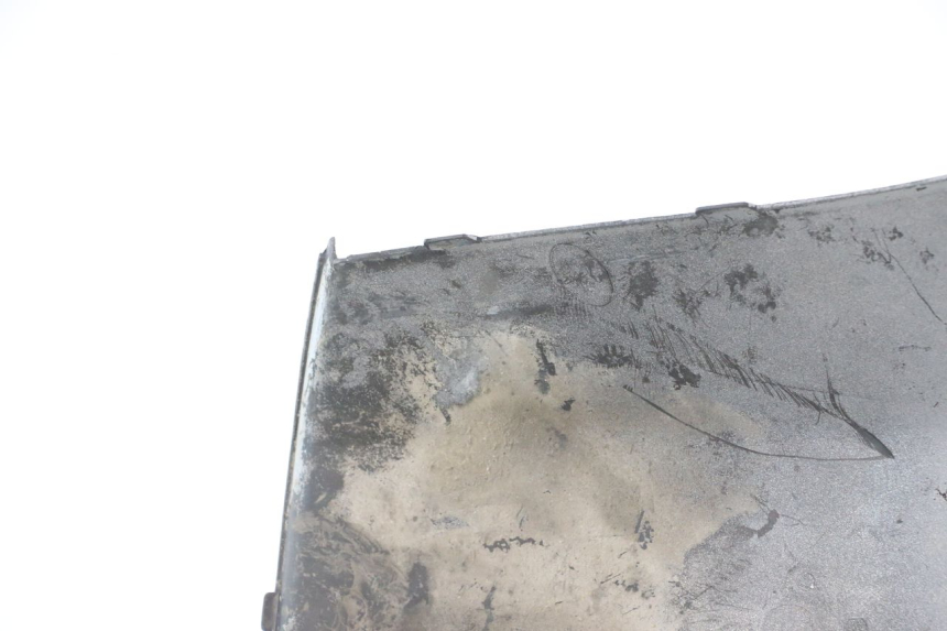 photo de TAPA BAJO ASIENTO PIAGGIO TYPHOON 50 (1993 - 1999) - Zoom sobre los componentes