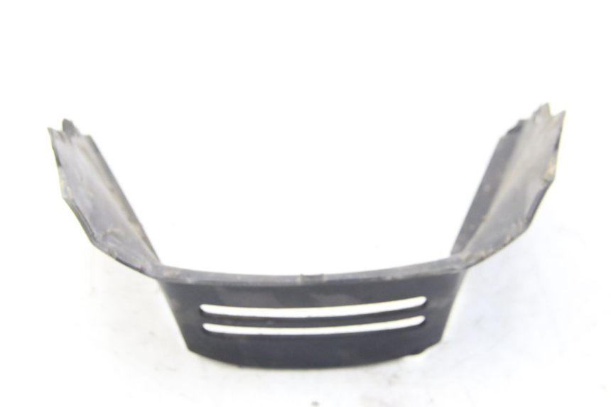 photo de TAPA DEBAJO DEL ASIENTO SUZUKI UH BURGMAN 125 (2002 - 2006) - Zoom estado de uso