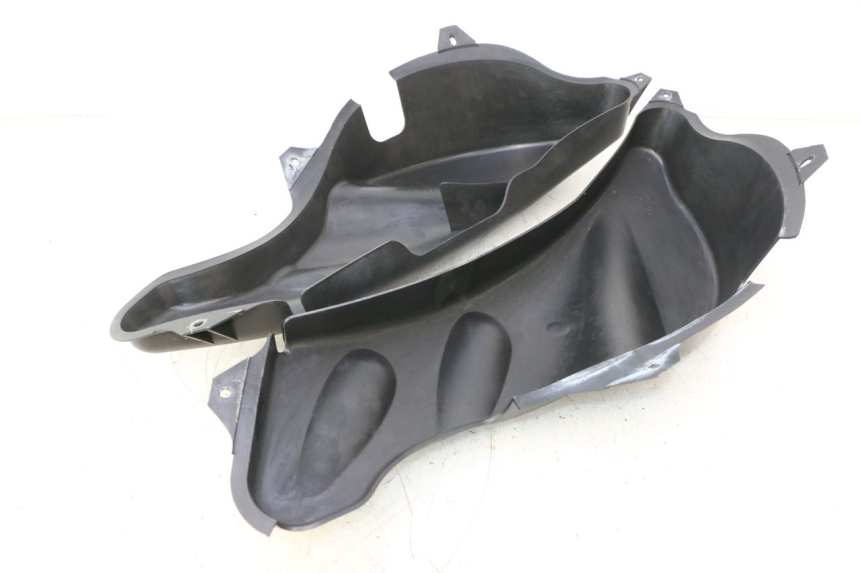 photo de TAPA BAJO ASIENTO YAMAHA WAVE RUNNER GP R 1200 (2000 - 2003) - Zoom estado de uso