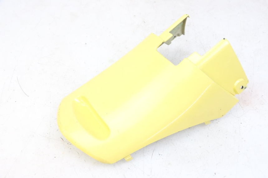 photo de TAPA BAJO ASIENTO YAMAHA WHY 50 (1998 - 2000) - Detalles de los puntos de fijación