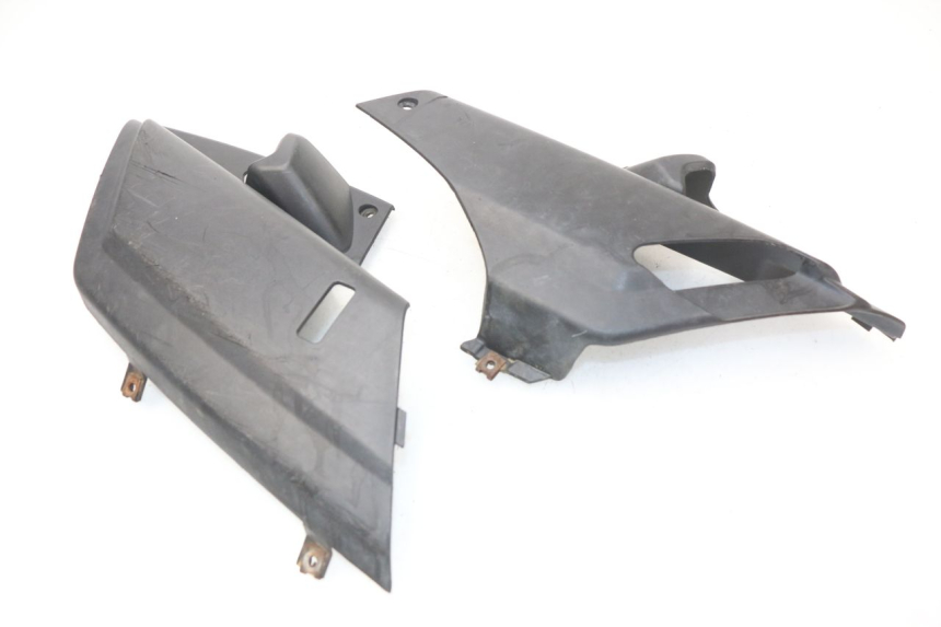 photo de TAPA DEBAJO DEL ASIENTO YAMAHA XMAX X-MAX 125 (2006 - 2009) - Detalle de la pieza