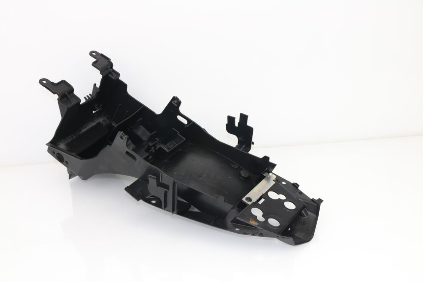 photo de TAPA BAJO ASIENTO YAMAHA XJ6 600 (2008 - 2016) - Primer plano técnico