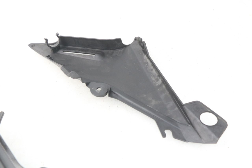 photo de TAPA BAJO ASIENTO YAMAHA XJ600 XJ DIVERSION 600 (1992 - 1997) - Zoom estado de uso