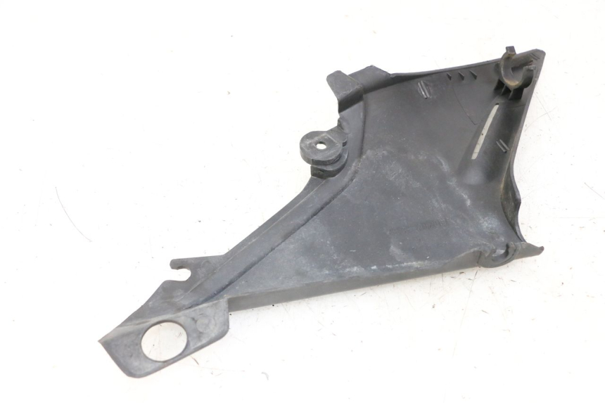 photo de TAPA BAJO ASIENTO YAMAHA XJN DIVERSION 600 (2000 - 2003) - Zoom sobre los componentes