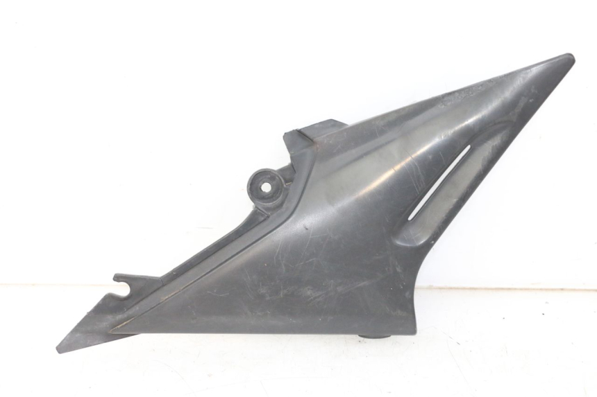 photo de TAPA BAJO ASIENTO YAMAHA XJN DIVERSION 600 (2000 - 2003) - Detalles de los puntos de fijación