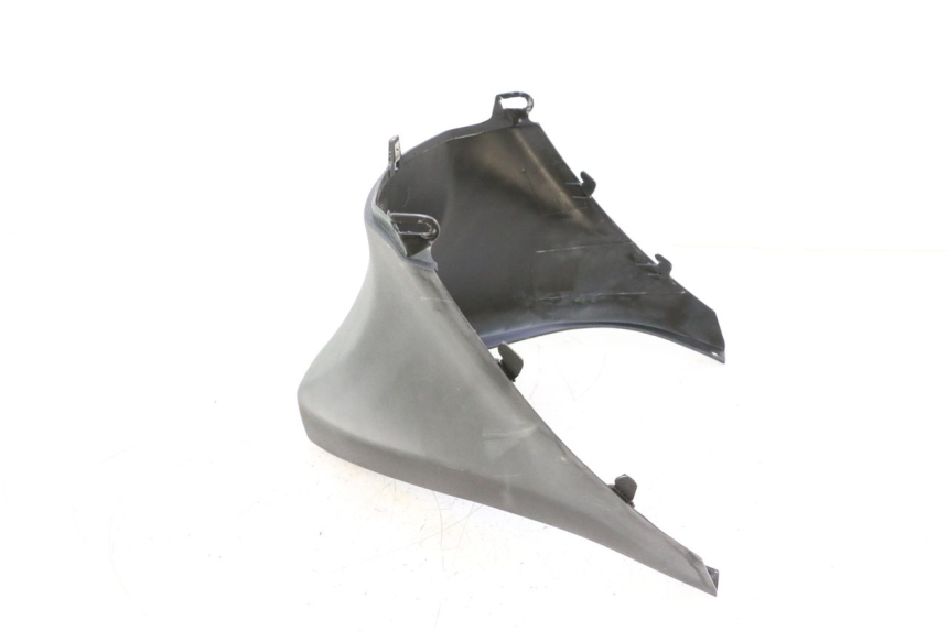 photo de TAPA DEBAJO DEL ASIENTO PIAGGIO ZIP 2T 50 (2009 - 2019) - Detalle de la pieza
