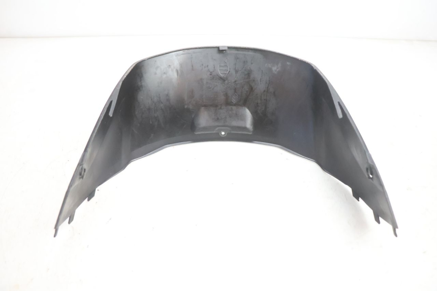 photo de TAPA BAJO EL ASIENTO PIAGGIO ZIP 4T 50 (2018 - 2020) - Primer plano técnico