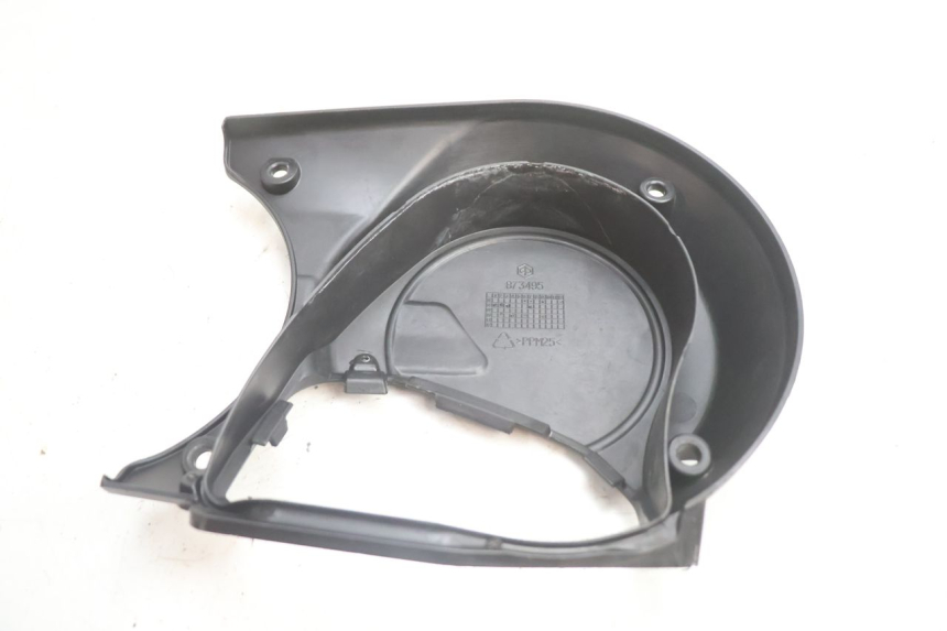 photo de CUBIERTA DE TRANSMISIÓN GILERA GP 800 (2007 - 2013) - Primer plano técnico