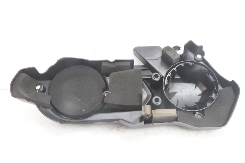 photo de TAPA VARIADOR YAMAHA N-MAX NMAX 125 (2021 - 2024) - Detalles de los puntos de fijación
