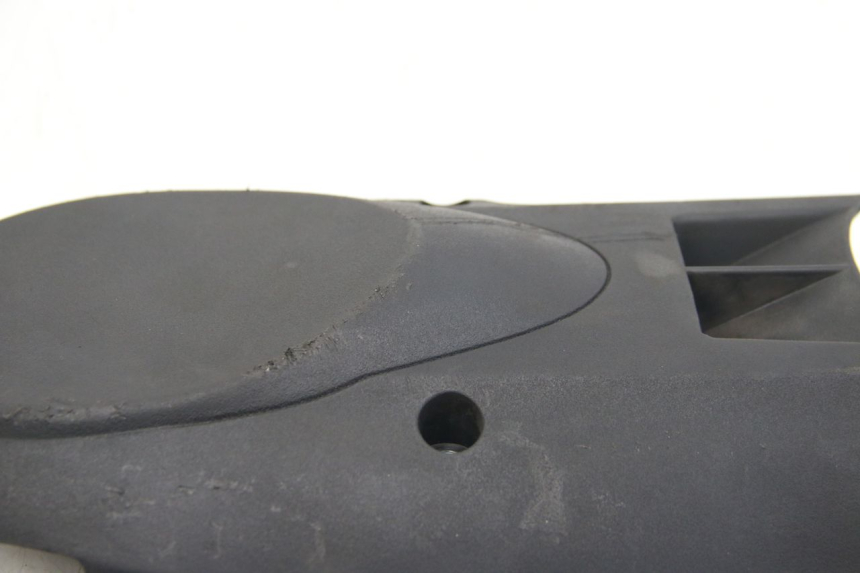 photo de TAPA DE TRANSMISIÓN SUZUKI SIXTEEN 125 (2008 - 2010) - Zoom sobre los componentes