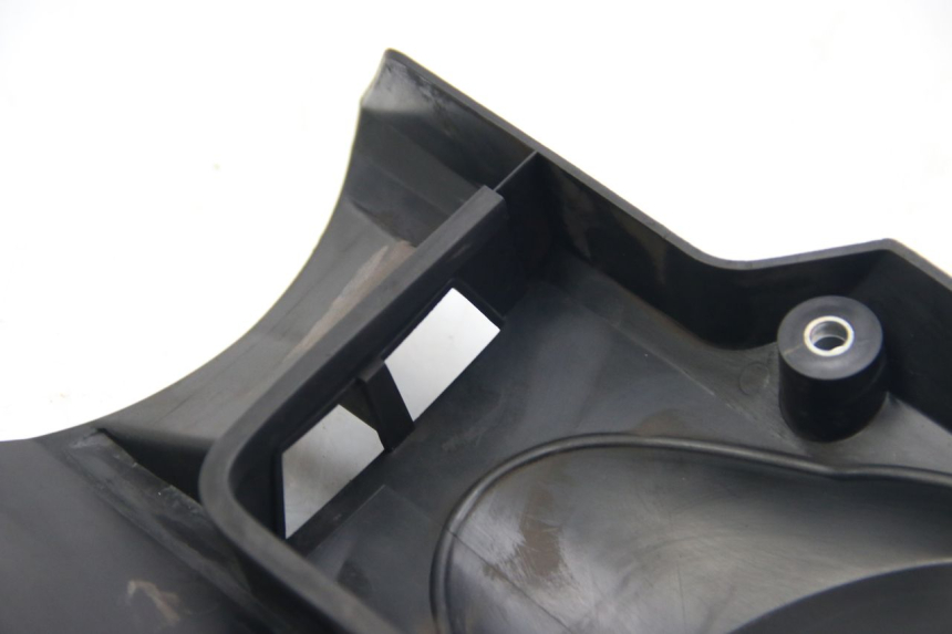 photo de TAPA DE TRANSMISIÓN SUZUKI SIXTEEN 125 (2008 - 2010) - Otra perspectiva