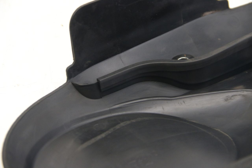 photo de TAPA DE TRANSMISIÓN SUZUKI SIXTEEN 125 (2008 - 2010) - Detalles de los puntos de fijación