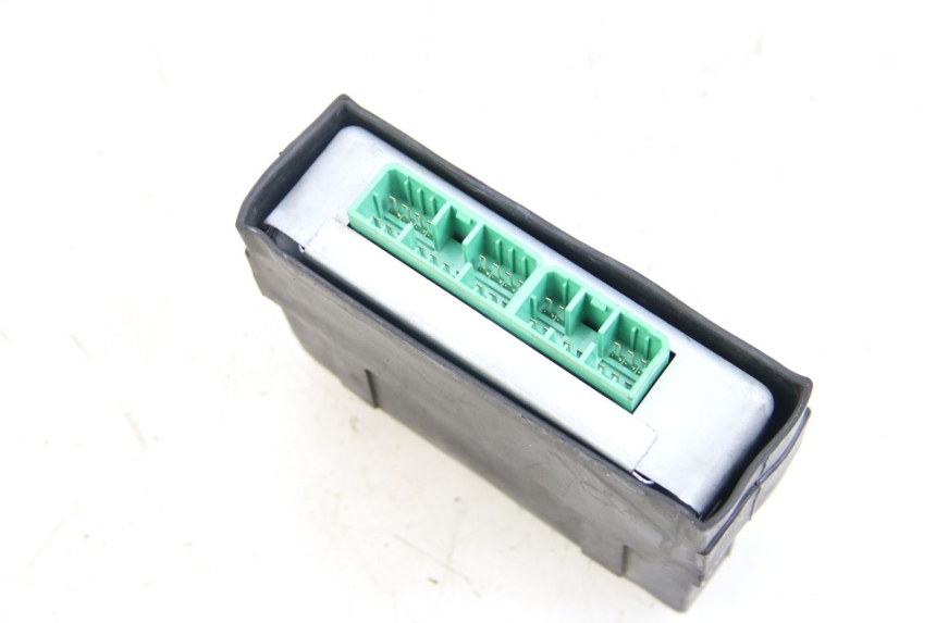 photo de CENTRALITA ABS YAMAHA XP T-MAX TMAX 500 (2004 - 2007) - Zoom estado de uso