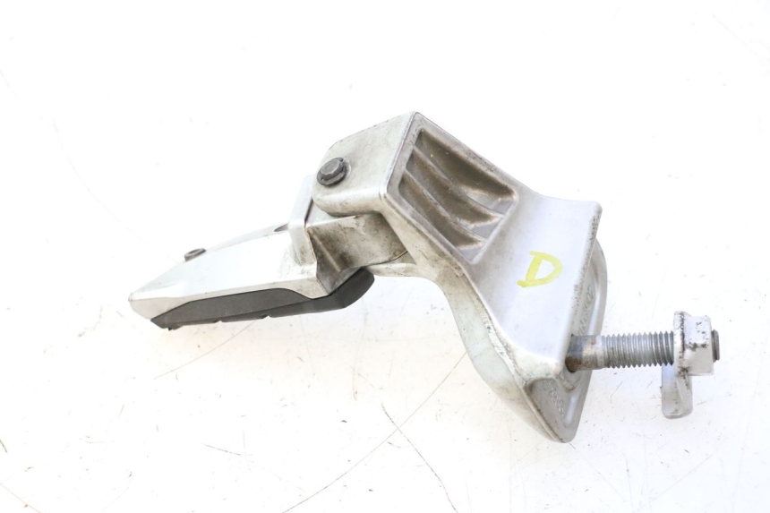 photo de REPOSAPIES TRASERA DERECHA BMW C1 125 (2000 - 2003) - Otra perspectiva