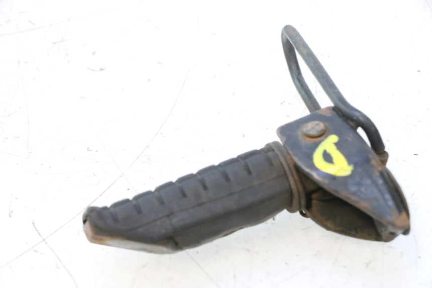 photo de REPOSAPIES TRASERA DERECHA HONDA CB TWO FIFTY 250 (1991 - 2002) - Detalle de la pieza