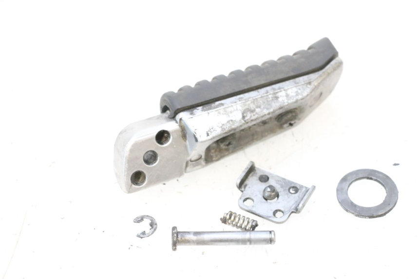 photo de REPOSAPIES TRASERA DERECHA KAWASAKI ER-6 ER6 F ABS 650 (2012 - 2016) - Primer plano técnico