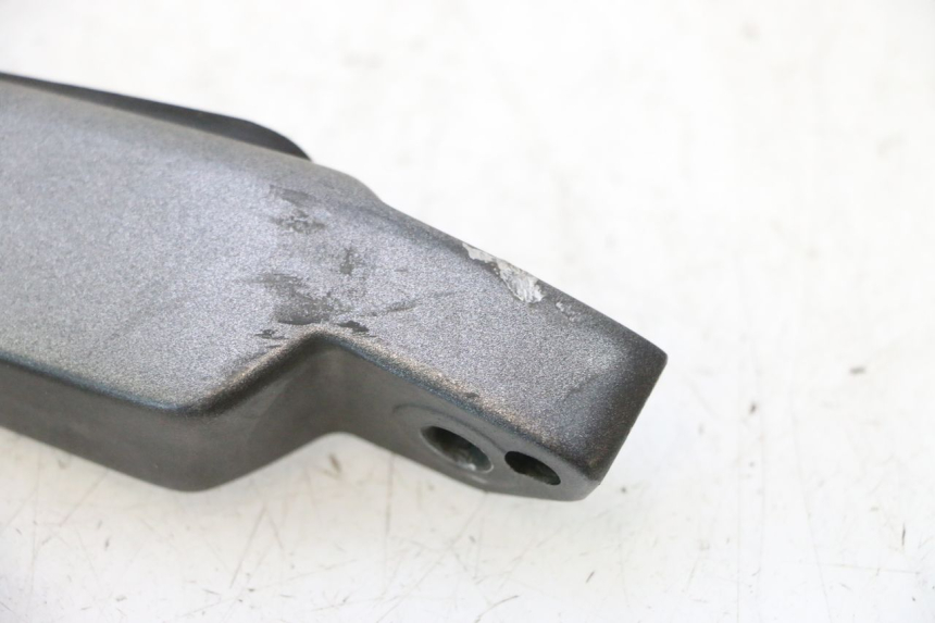 photo de REPOSAPIES TRASERA DERECHA HONDA FJS SILVER WING SILVERWING 400 (2005 - 2008) - Detalles de los puntos de fijación