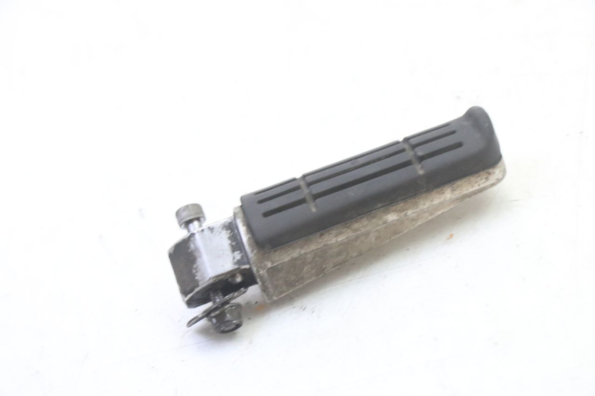 photo de REPOSAPIES TRASERA DERECHA YAMAHA FZ6 FAZER S2 600 (2007 - 2011) - Detalle de la pieza