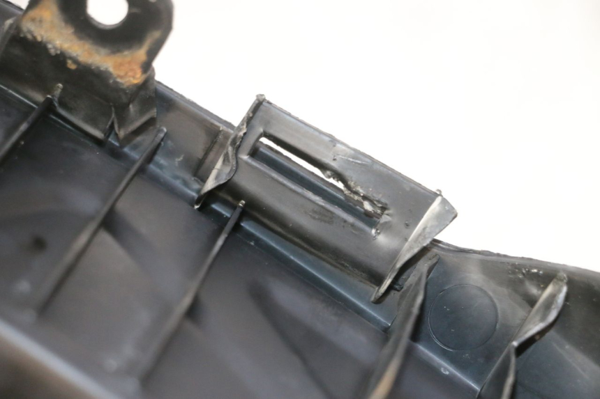 photo de REPOSAPIES TRASERA DERECHA KYMCO GRAND DINK 125 (2008 - 2014) - Otra perspectiva