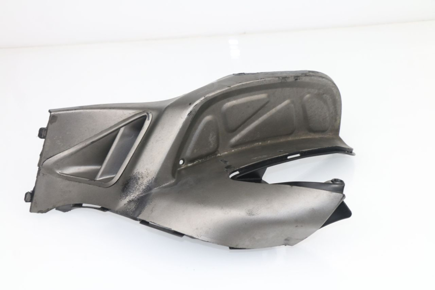 photo de REPOSAPIES TRASERA DERECHA KYMCO GRAND DINK 125 (2002 - 2007) - Primer plano técnico