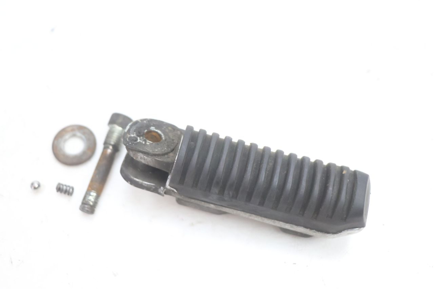 photo de REPOSAPIES TRASERA DERECHA SUZUKI GSF N BANDIT 1200 (2001 - 2005) - Detalle de la pieza