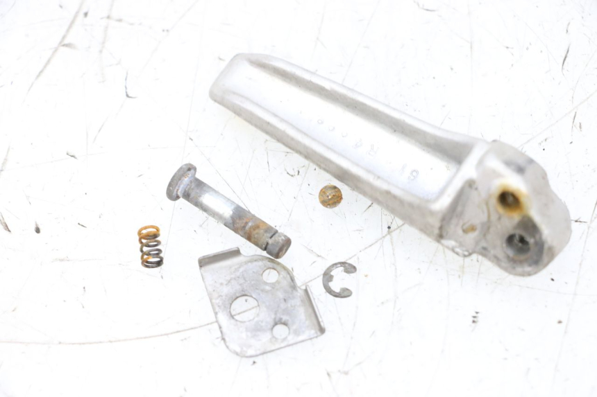 photo de REPOSAPIES TRASERA DERECHA SUZUKI GSXR GSX-R 1000 (2003 - 2004) - Otra perspectiva