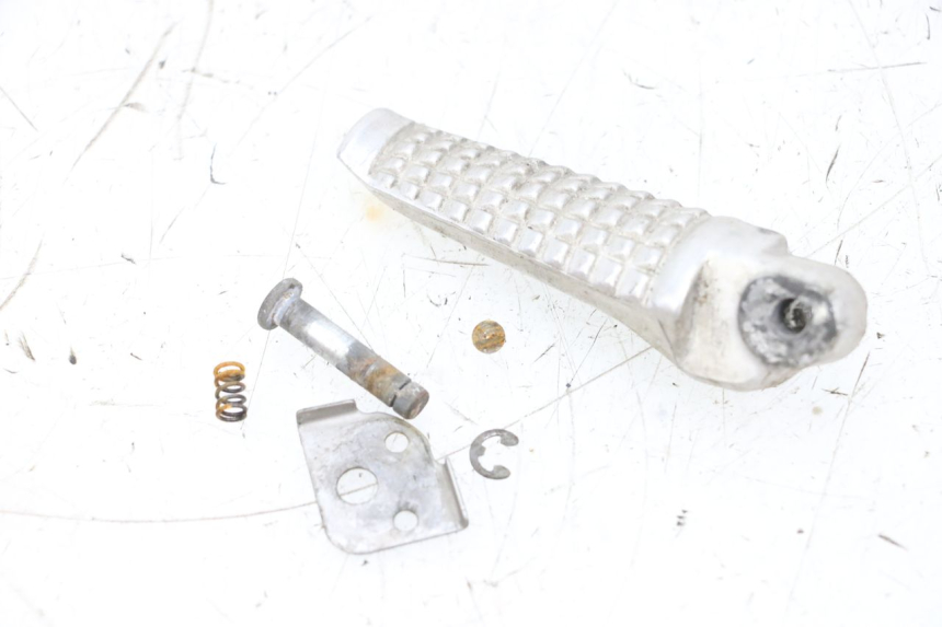 photo de REPOSAPIES TRASERA DERECHA SUZUKI GSXR GSX-R 1000 (2003 - 2004) - Vista general del producto