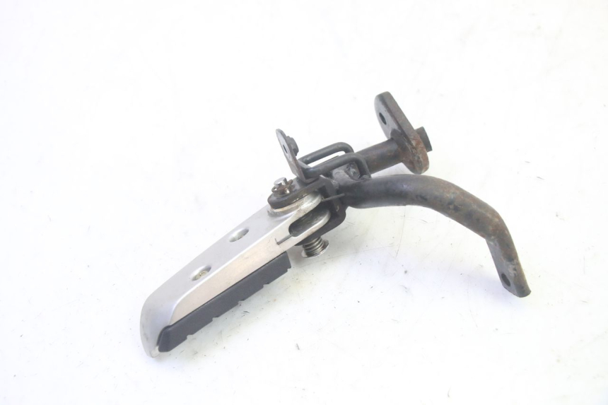 photo de REPOSAPIES TRASERA DERECHA SYM GTS EVO 125 (2009 - 2013) - Otra perspectiva