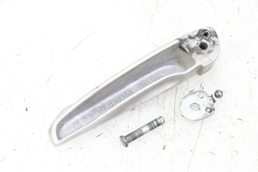 photo de REPOSAPIES TRASERA DERECHA HONDA FORZA 125 (2021 - 2025) - Primer plano técnico