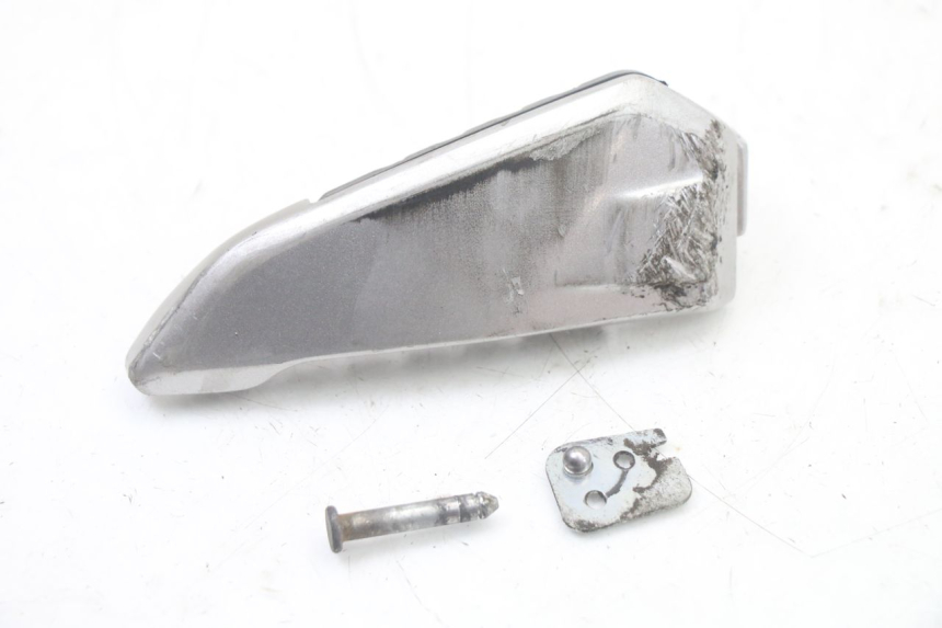 photo de REPOSAPIES TRASERA DERECHA HONDA SH i 300 (2015 - 2020) - Detalle de la pieza