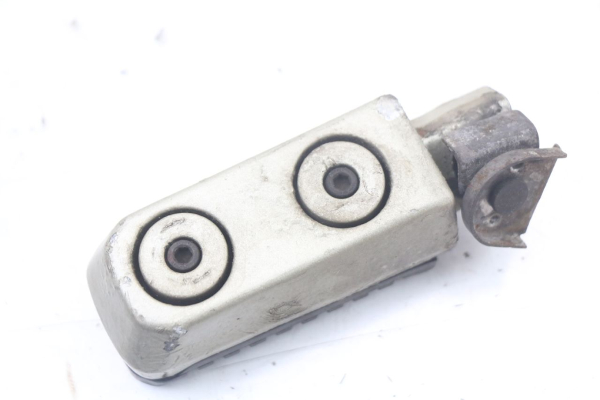 photo de REPOSAPIES TRASERA DERECHA KAWASAKI GTR 1000 (1994 - 2004) - Primer plano técnico